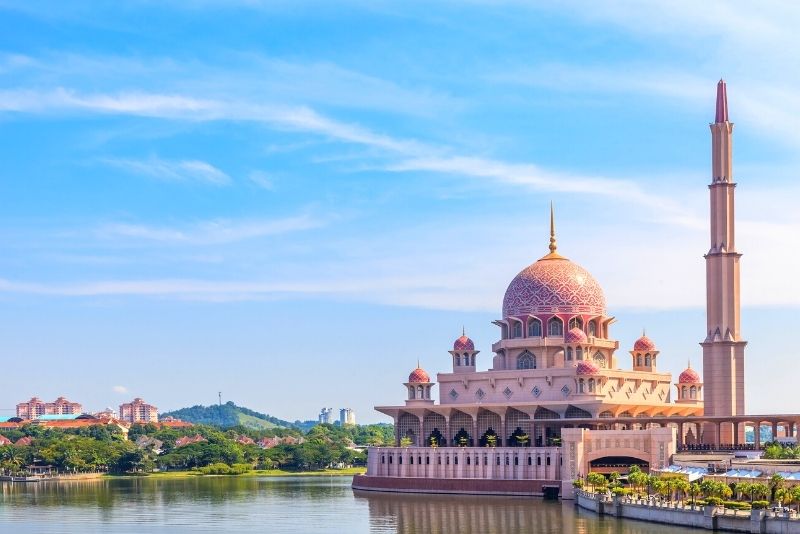12 – Visit an incredible pink mosque at Putrajaya