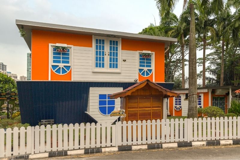 58 – Enter ‘alternative realities’ inside the KL Upside Down House