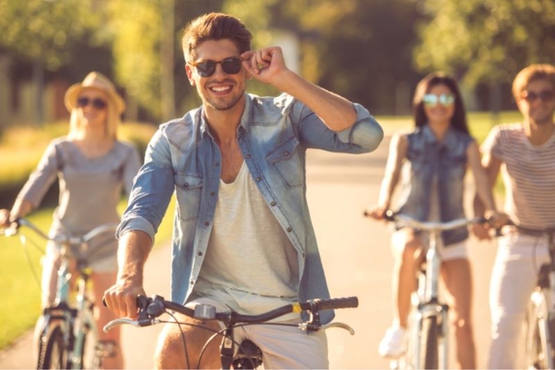 48 – Do your sightseeing by taking a bike tour